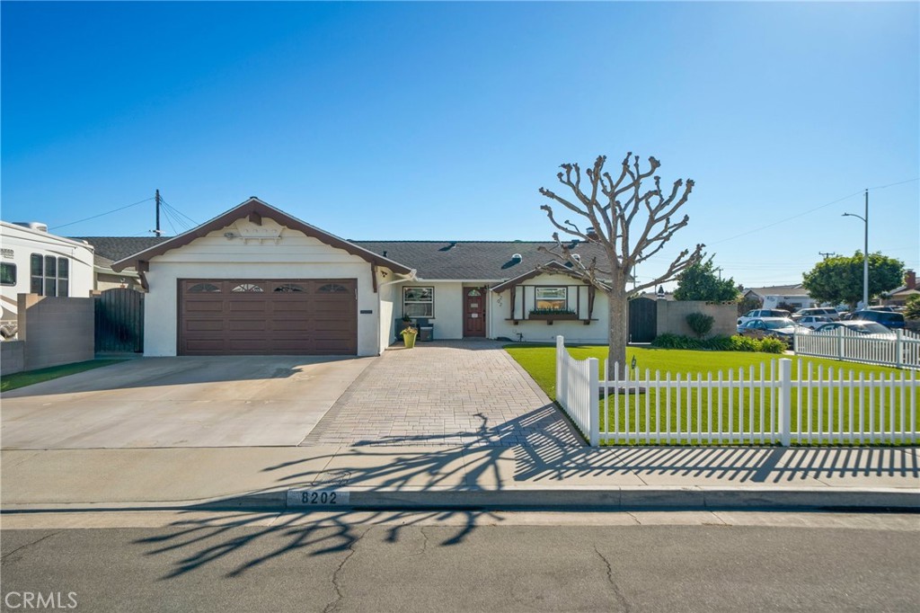 8202 Holland Drive Property Photo
