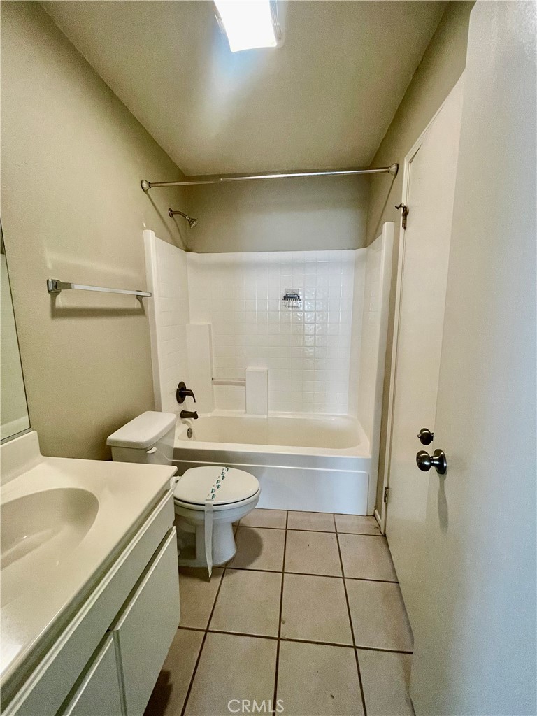 1663 E Avenue J 5 Property Photo 11