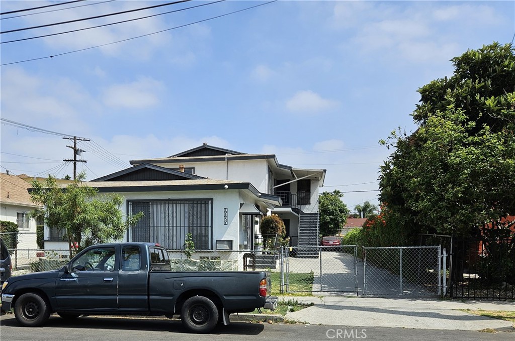 643 E 47th Street Property Photo