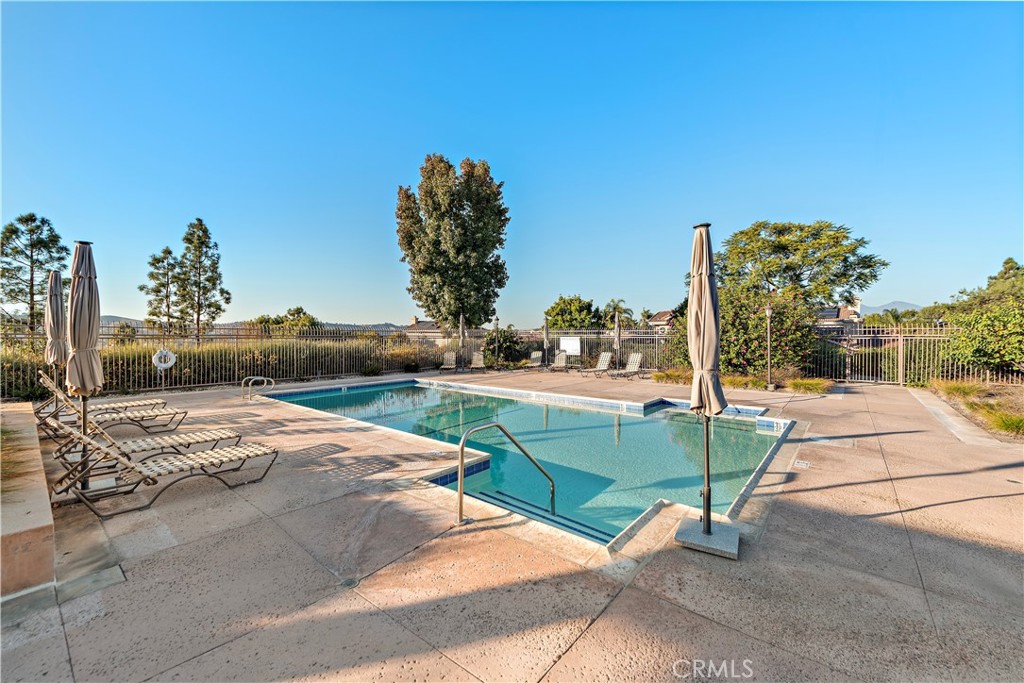 27528 Paseo Verano Property Photo 28