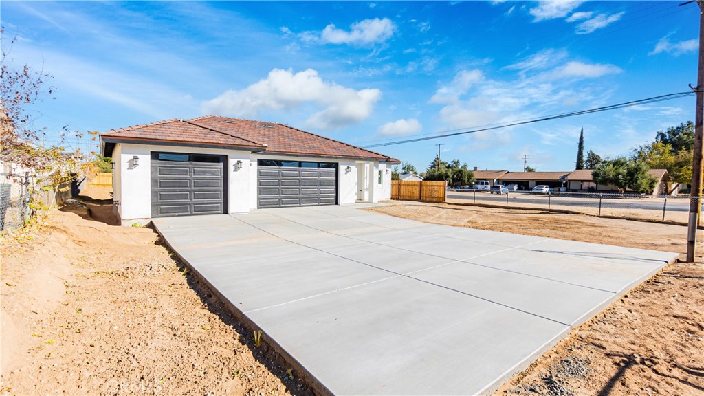 16390 Live Oak Street Property Photo 1