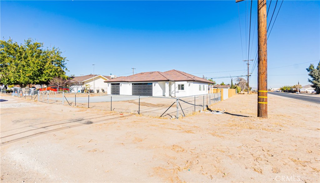 16390 Live Oak Street Property Photo 2