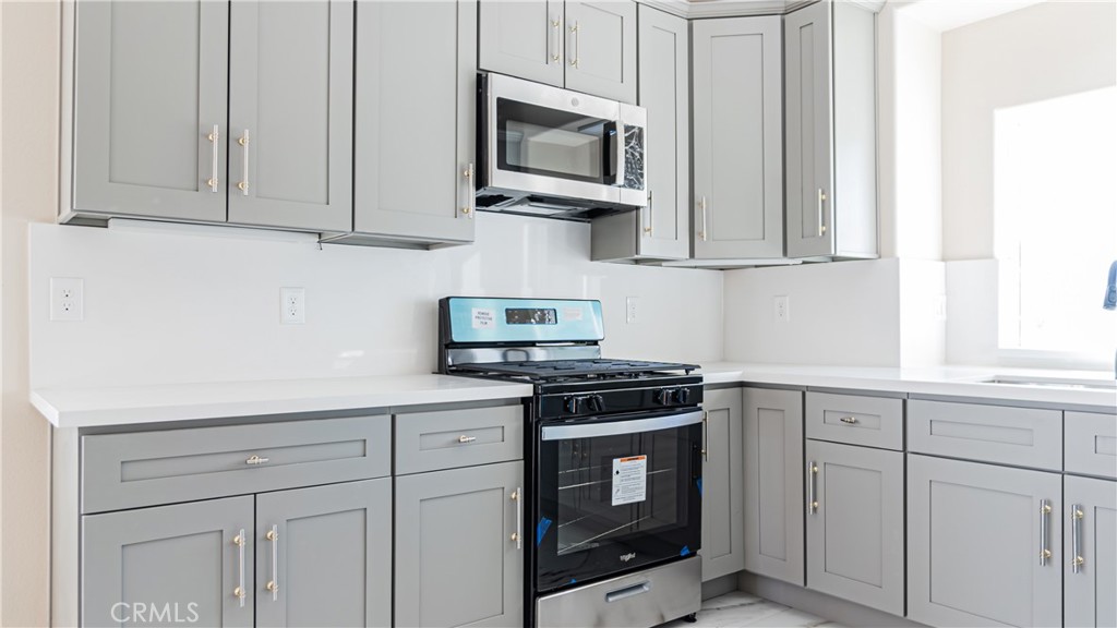 16390 Live Oak Street Property Photo 3