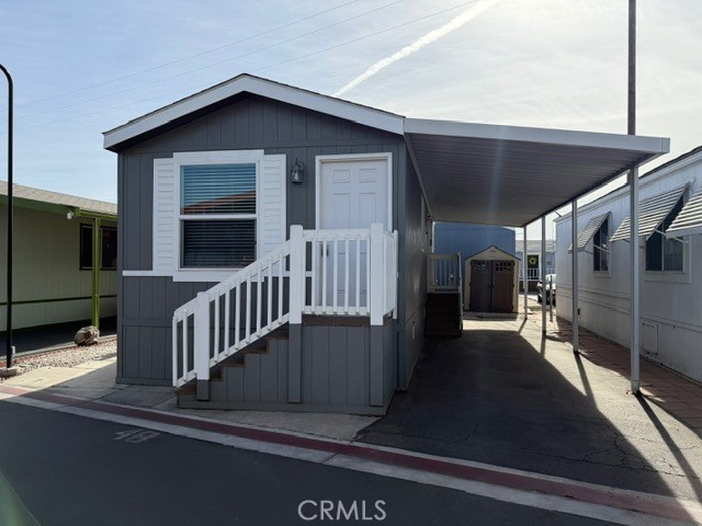 11101 Imperial Highway 48 Property Photo 2