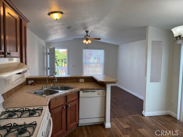 11101 Imperial Highway 48 Property Photo 7