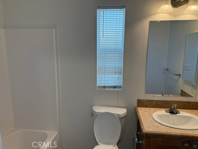 11101 Imperial Highway 48 Property Photo 14