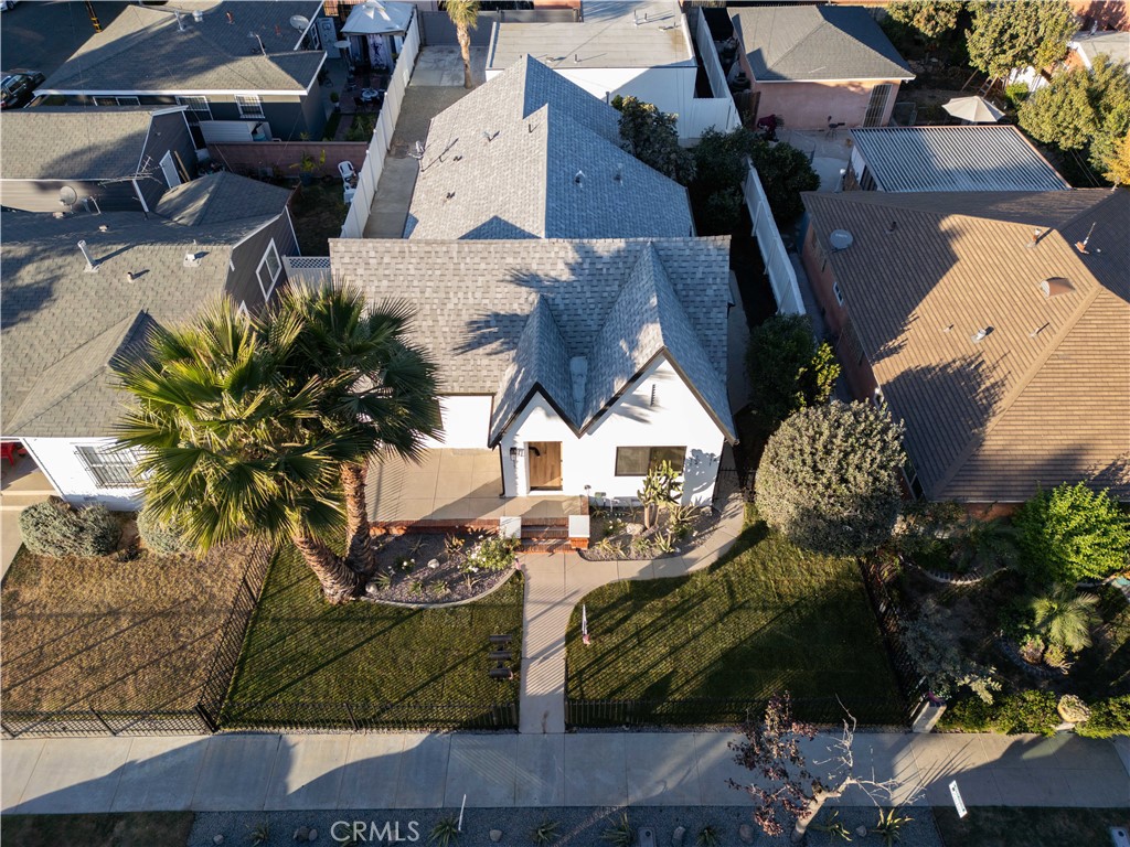 111 E 67th Way Property Photo 4