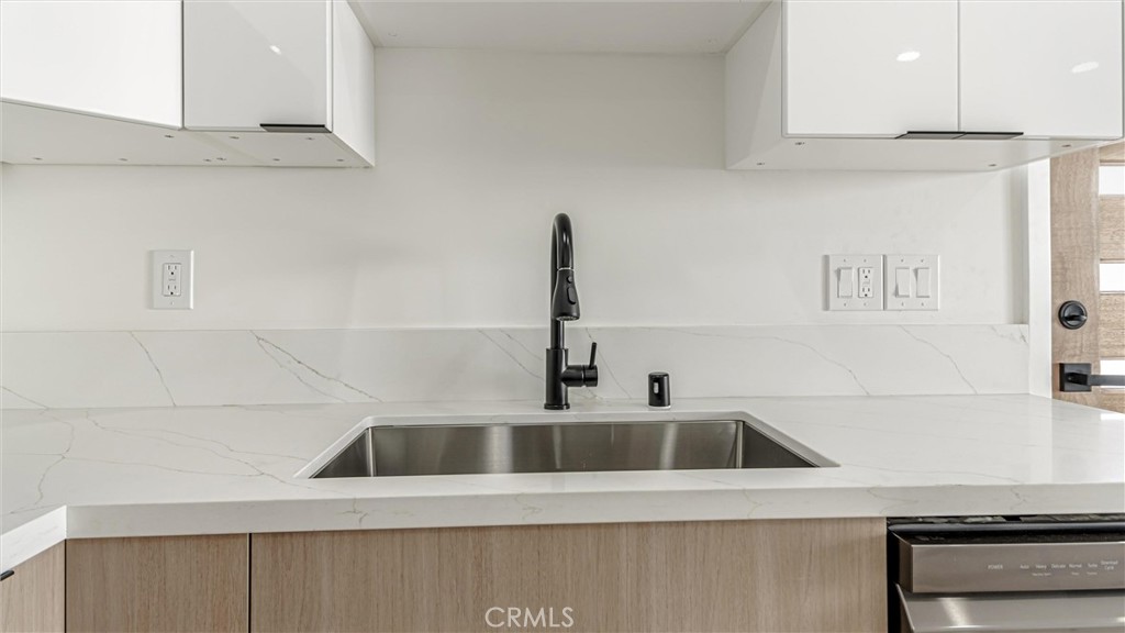 111 E 67th Way Property Photo 12