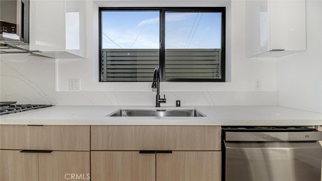111 E 67th Way Property Photo 18