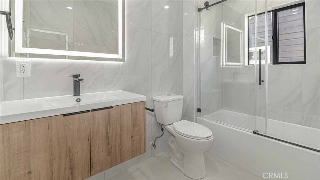 111 E 67th Way Property Photo 40