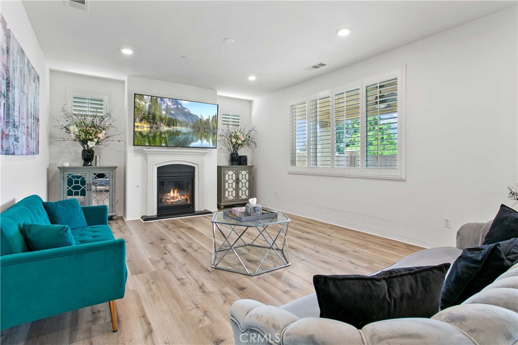 15637 Curry Place Property Photo 4
