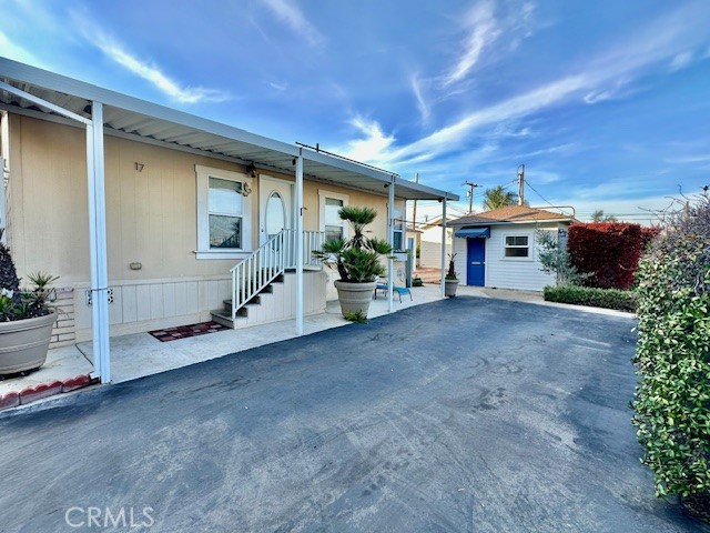 1660 Whittier Avenue 17 Property Photo 4