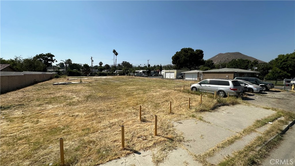 3715 Avalon Street Property Photo 4