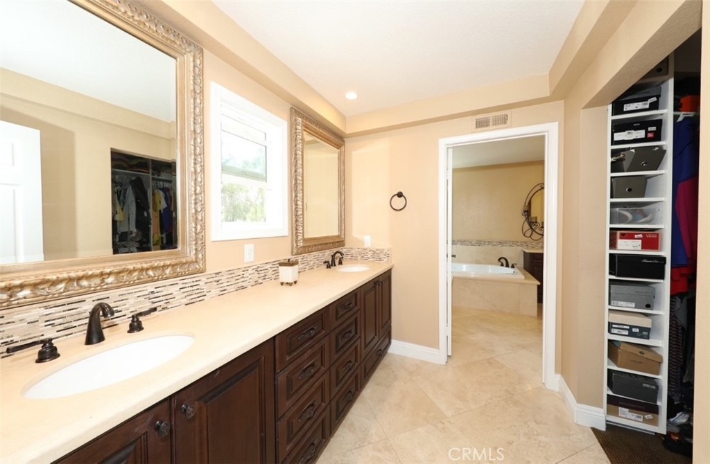 28482 Chat Drive Property Photo 12