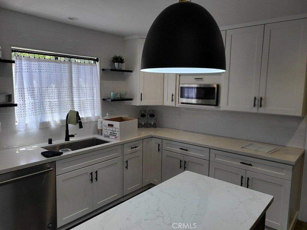 33202 Palo Alto Street Property Photo 13