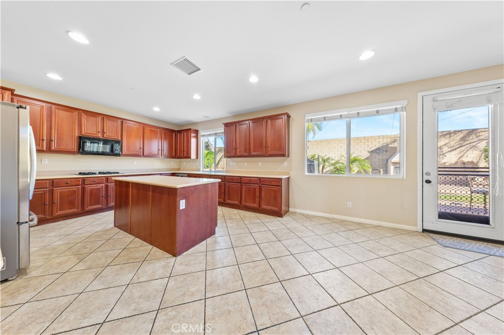 6611 Torrey Pine Ct Property Photo 18
