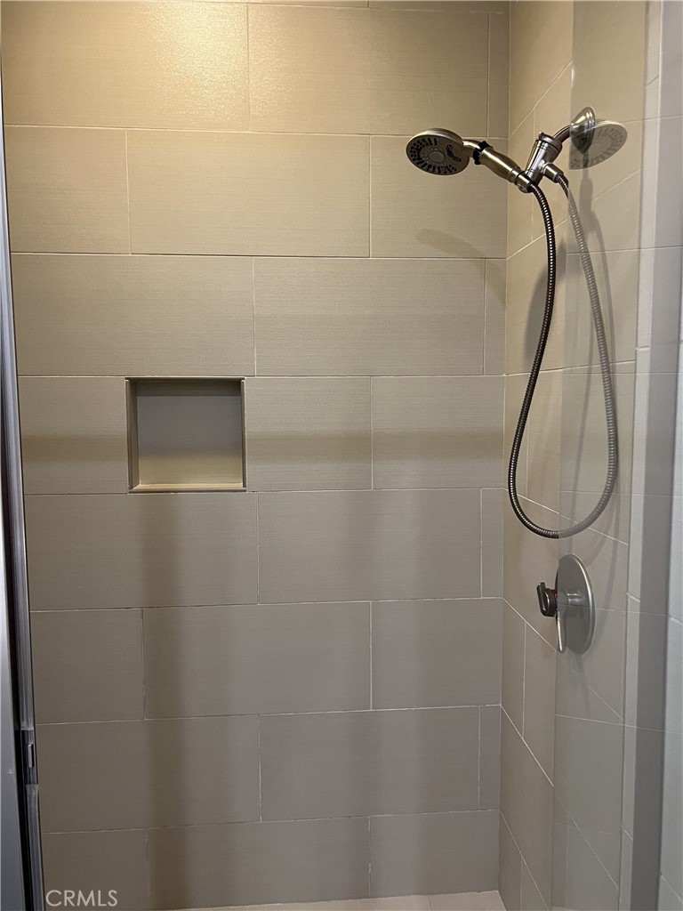 9 Compass Court Property Photo 22