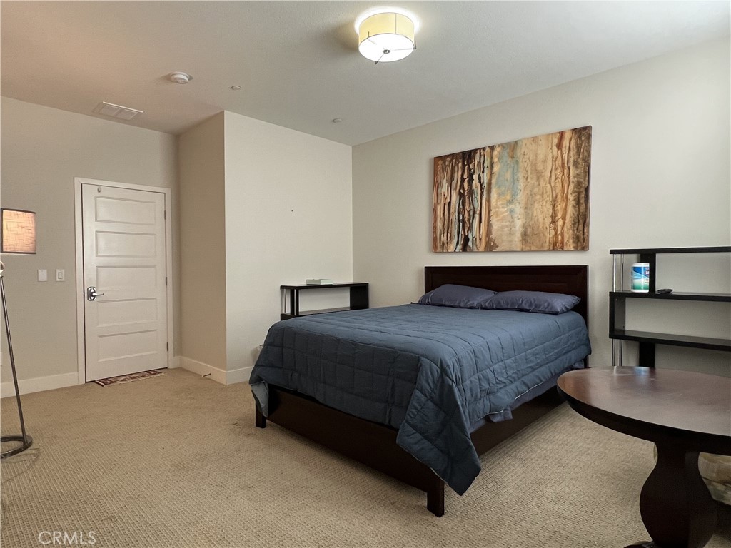 9 Compass Court Property Photo 23