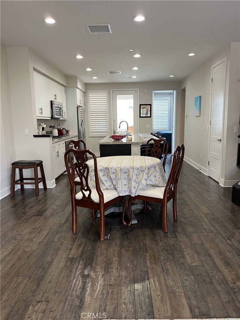 9 Compass Court Property Photo 33