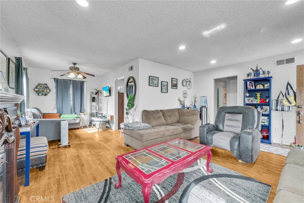 12609 Longleaf Drive Property Photo 5