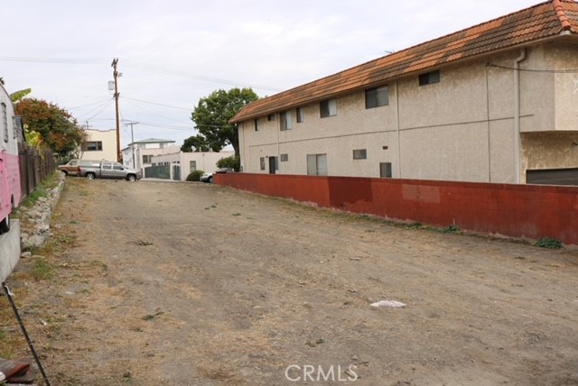 879 W 18th Street Property Photo 1