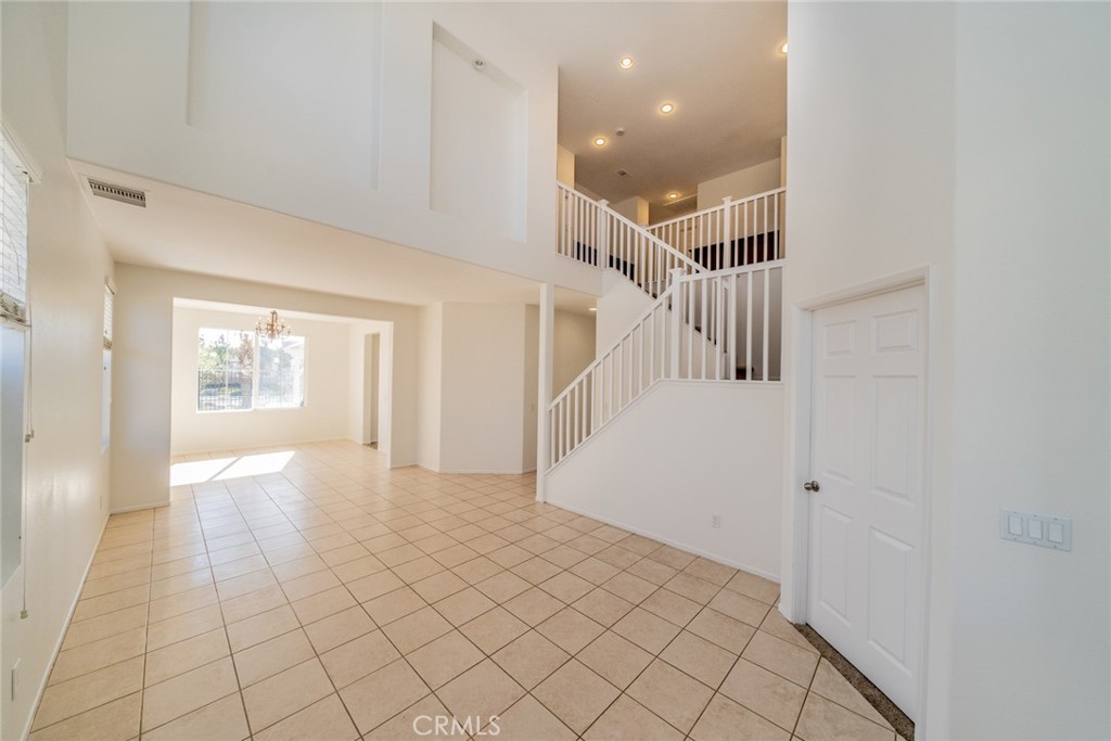 1449 Rollingwood Street Property Photo 7