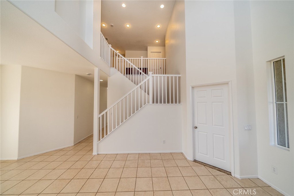 1449 Rollingwood Street Property Photo 8