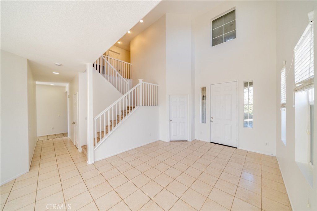1449 Rollingwood Street Property Photo 9