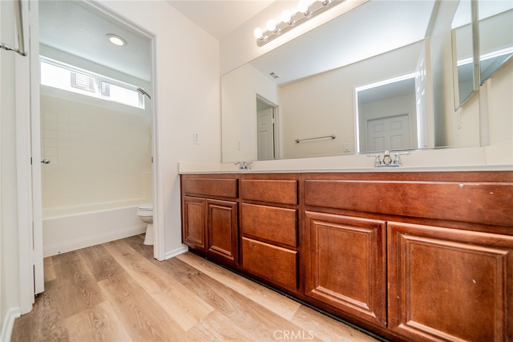 1449 Rollingwood Street Property Photo 41