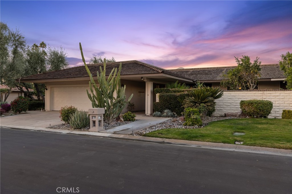 1 Radcliff Court Property Photo 1