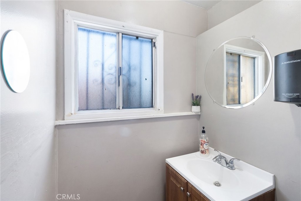 4355 Florence Avenue Property Photo 26