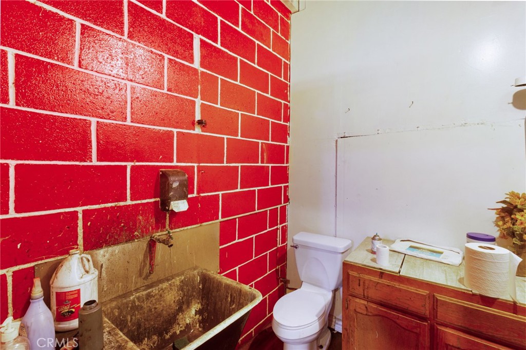 4355 Florence Avenue Property Photo 35