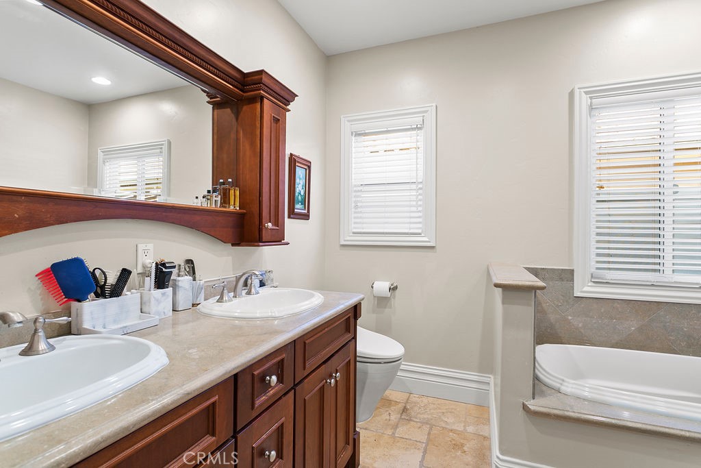 31762 Isle Royal Drive Property Photo 10