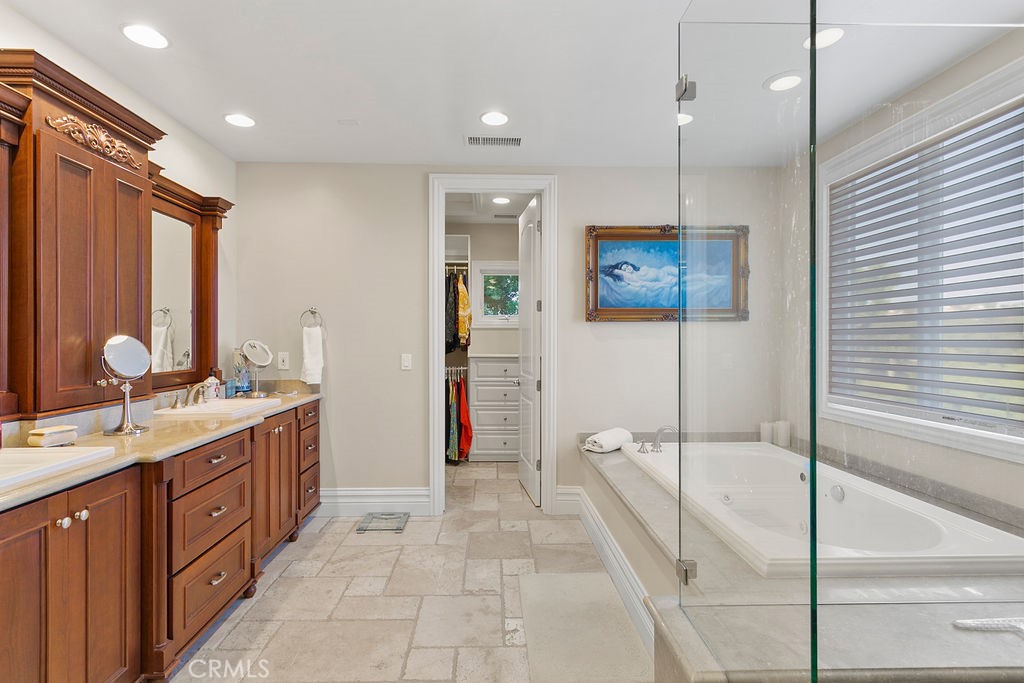 31762 Isle Royal Drive Property Photo 14