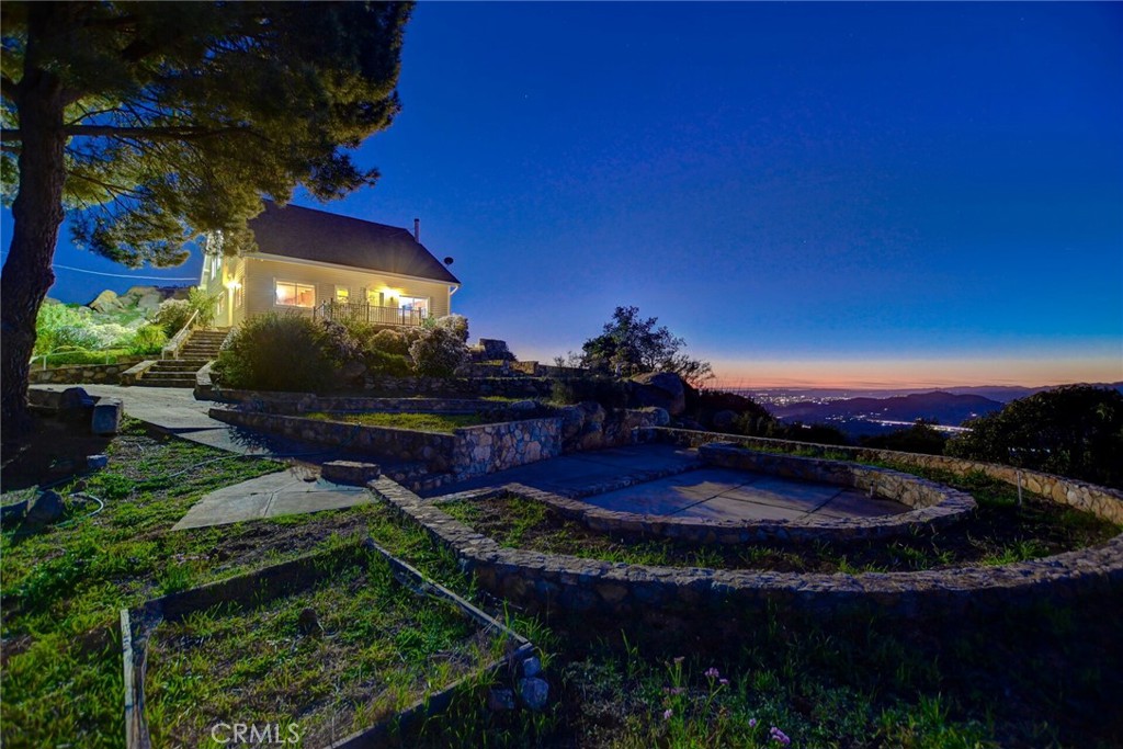 6750 Rainbow Heights Road Property Photo 4