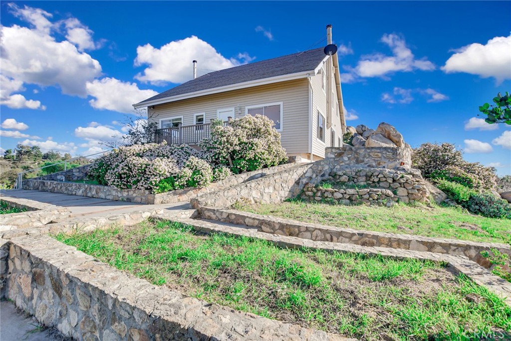 6750 Rainbow Heights Road Property Photo 11