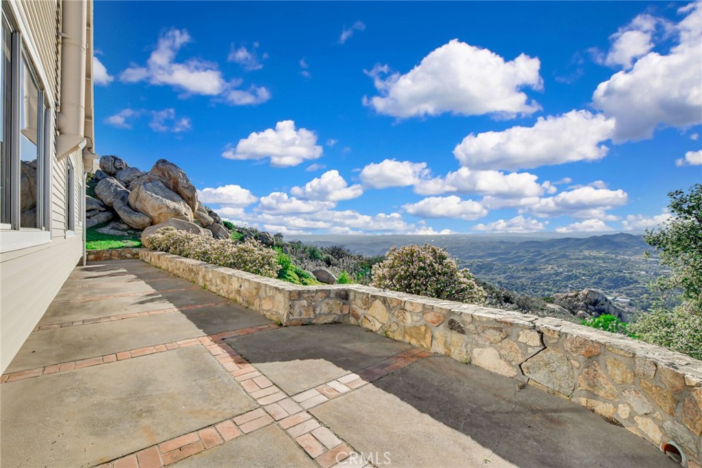 6750 Rainbow Heights Road Property Photo 12