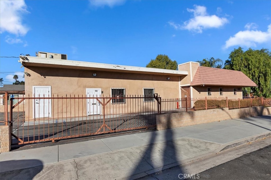 702 Crawford Street Property Photo 11