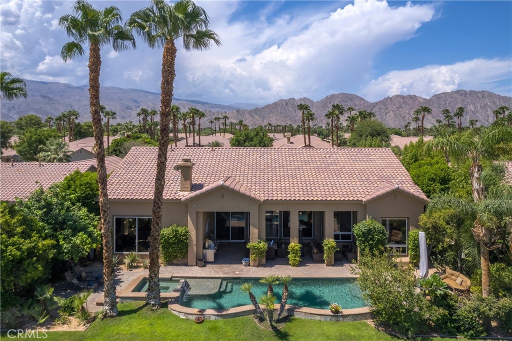 81125 Golf View Drive Property Photo 1
