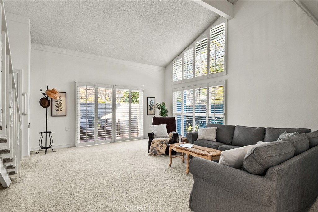 2351 Via Mariposa W A Property Photo 13