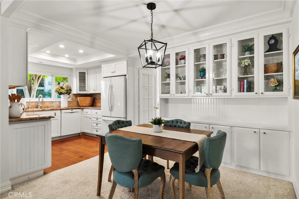 2351 Via Mariposa W A Property Photo 15