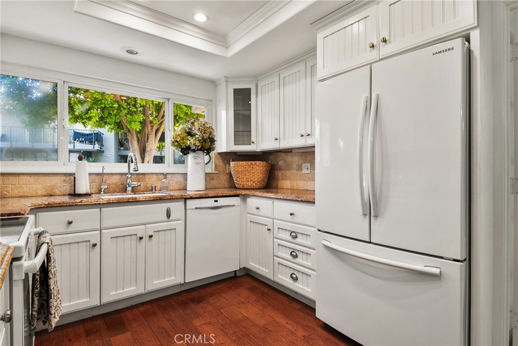 2351 Via Mariposa W A Property Photo 17