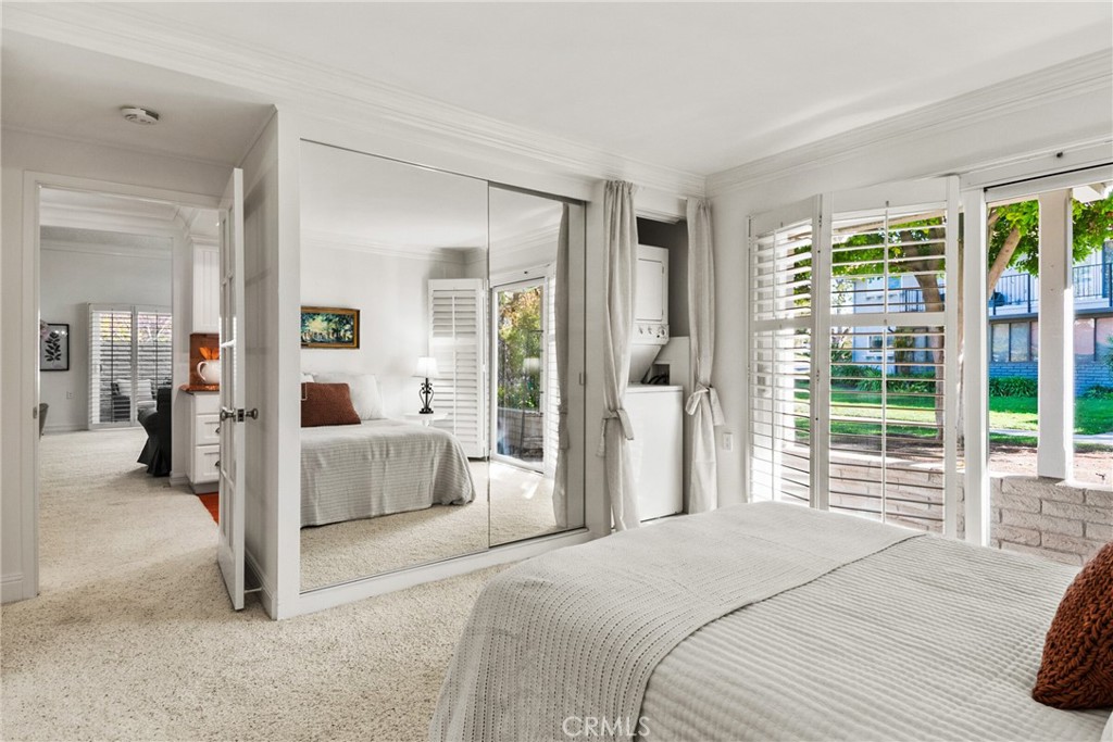 2351 Via Mariposa W A Property Photo 21