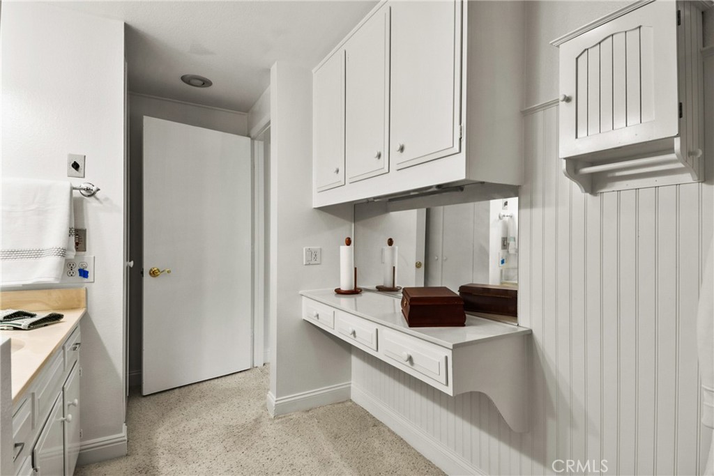 2351 Via Mariposa W A Property Photo 24