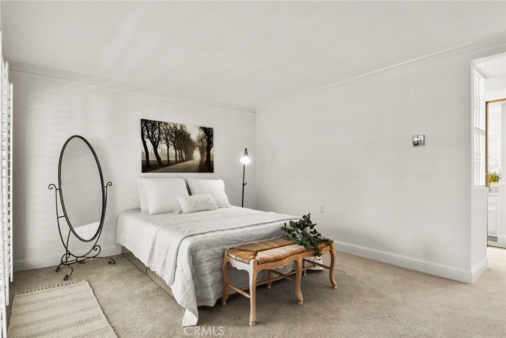 2351 Via Mariposa W A Property Photo 33