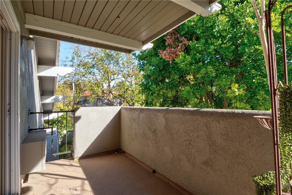 2351 Via Mariposa W A Property Photo 37