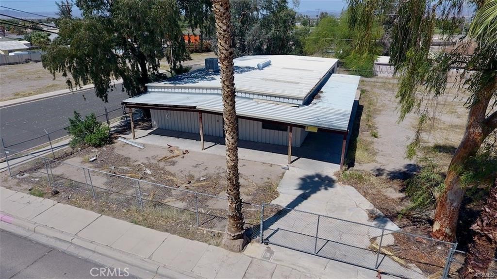 1150 W Broadway Street Property Photo 8