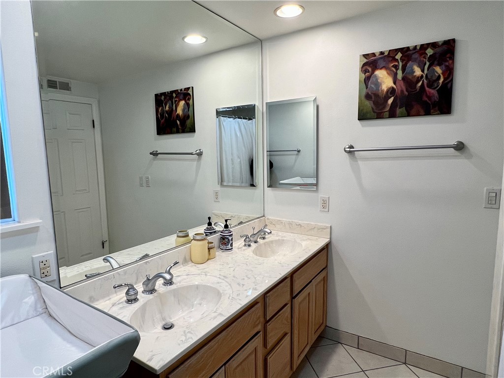 3861 Fenley Drive Property Photo 21