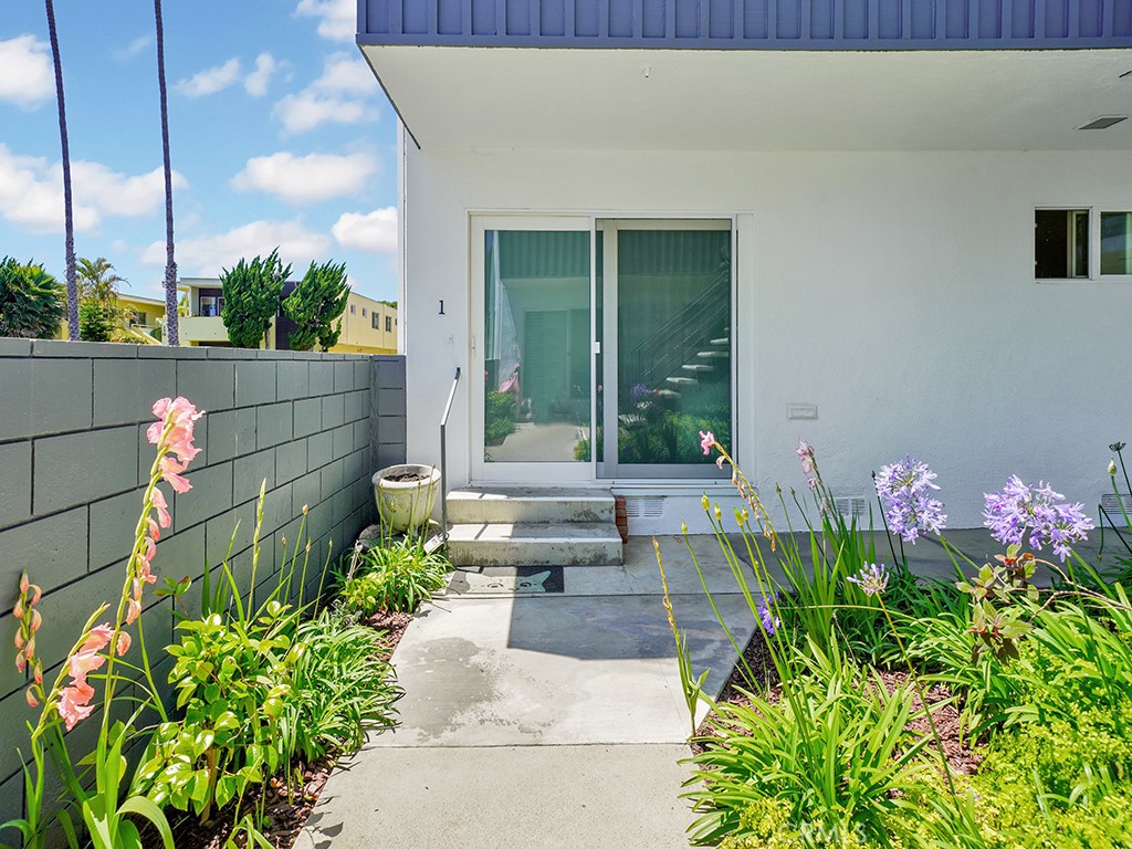 1594 Via Capri 1 Property Photo 15