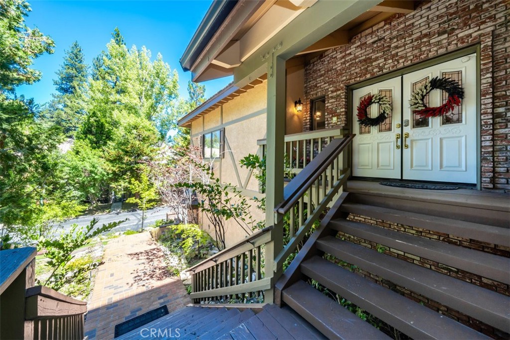 27598 Meadow Bay Drive Property Photo 4